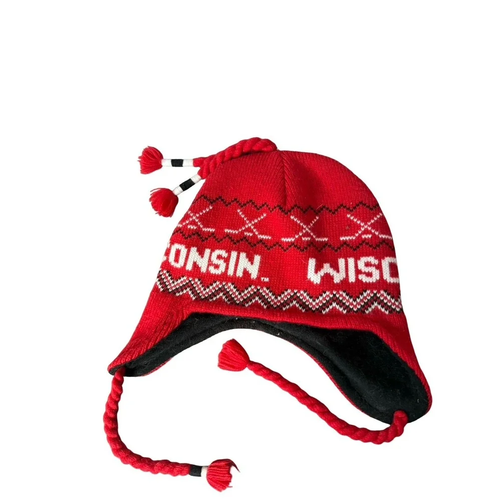 Wisconsin Badgers One Size‎ Acrylic Knit Hat Fleece Lined Ear Flaps Fair Isle